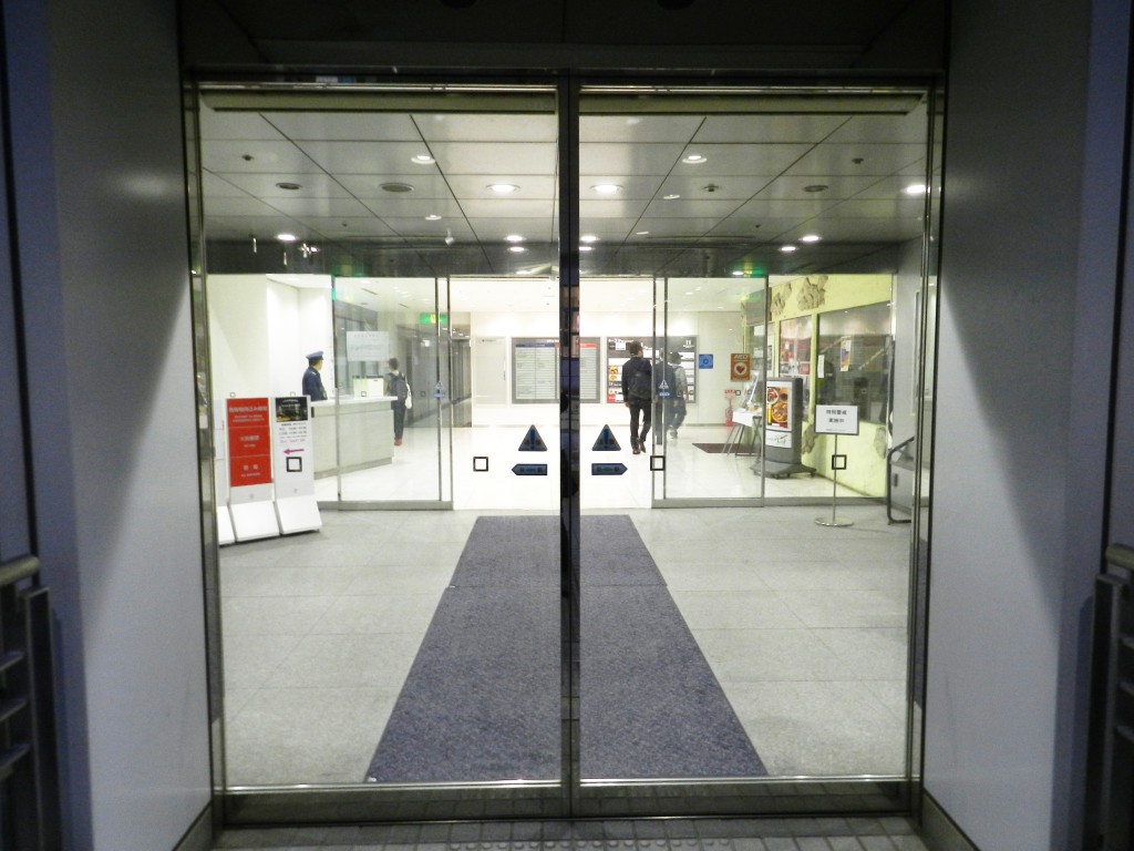 テレコムセンターの入口