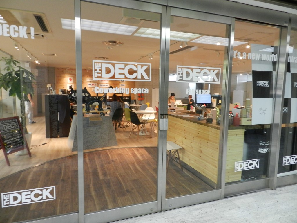 The DECKの入口